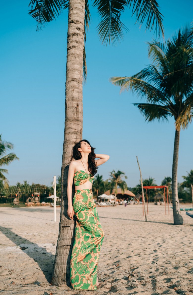 Hoa hậu Dương Thuỳ Linh: Hai mẹ con luôn động viên nhau học hành, thậm chí con còn chấn chỉnh thái độ học của mẹ - 6