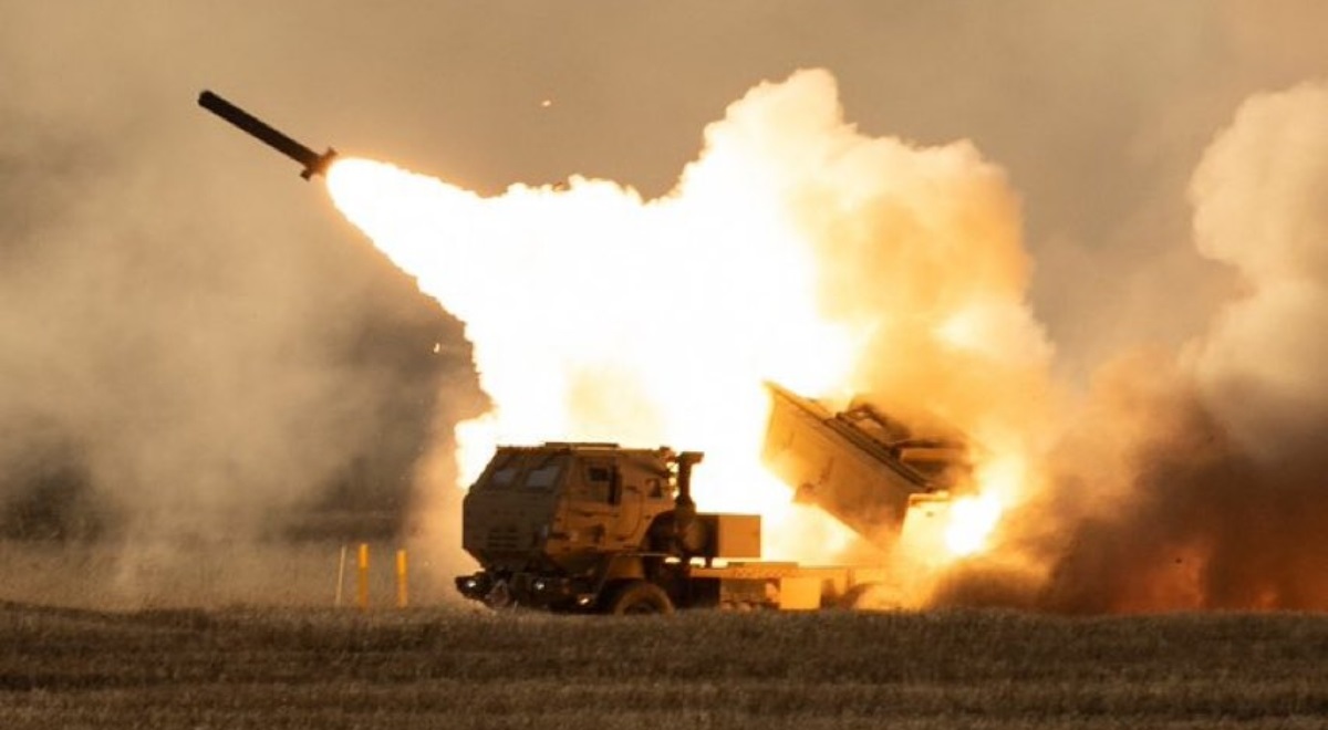 Mức giá đạn tên lửa HIMARS "đắt không tưởng" được Mỹ bán cho đồng minh - 1