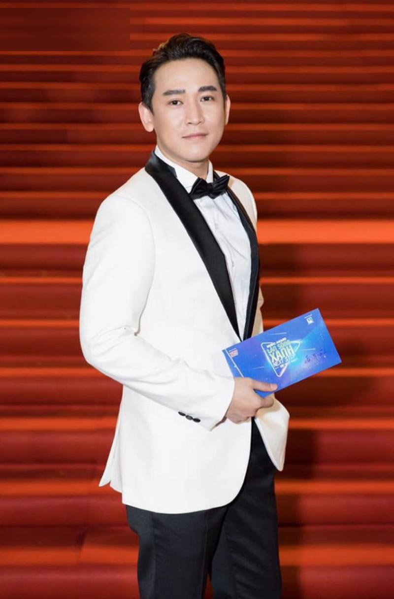 5 quy tắc khi phối trang phục với nơ đen các chàng nên biết - 7