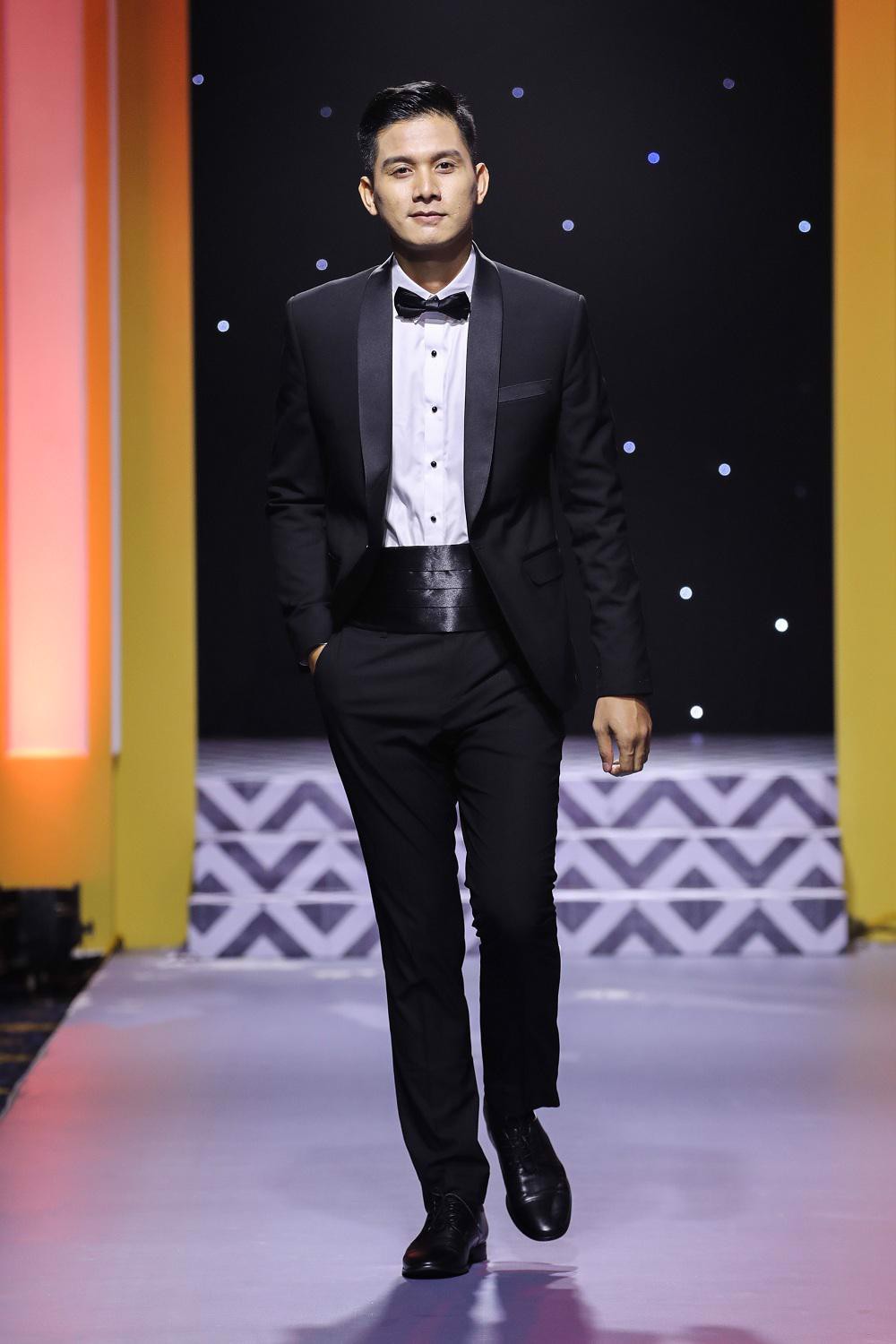 5 quy tắc khi phối trang phục với nơ đen các chàng nên biết - 2