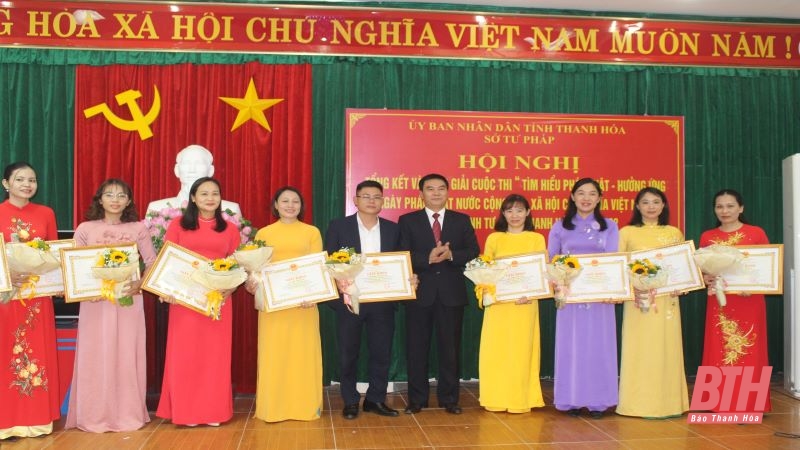 Nhiều hoạt động sôi nổi chào mừng Ngày Pháp luật Việt Nam trên khắp mọi miền đất nước - 4