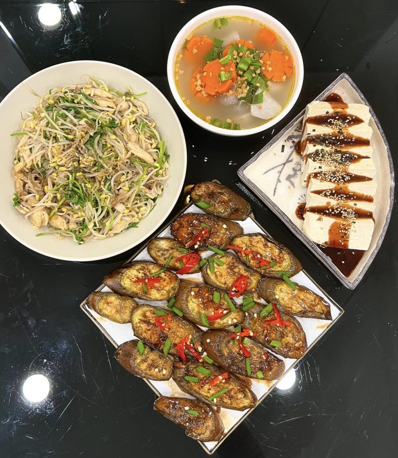 9X chưa chồng đã xinh lại đảm, bạn cứ thèm ăn lại nhắn tin đòi nấu để sang ăn ké - 20