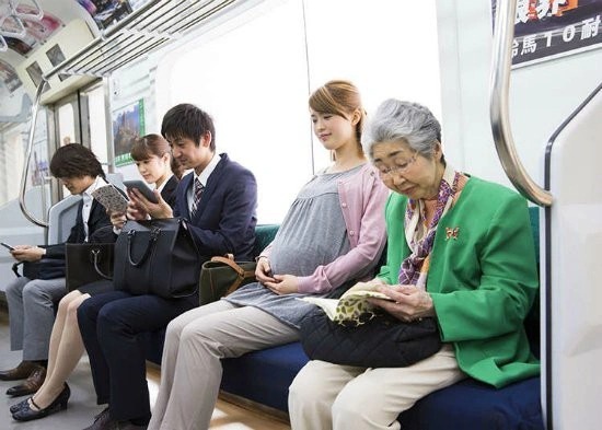 Nam giới không nhường ghế cho phụ nữ thì không đáng mặt đàn ông? - 2