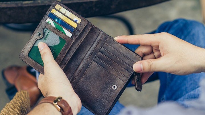 Đừng bỏ thứ này vào thùng rác kẻo hại mình hại người, tiền tài mất mát - 2