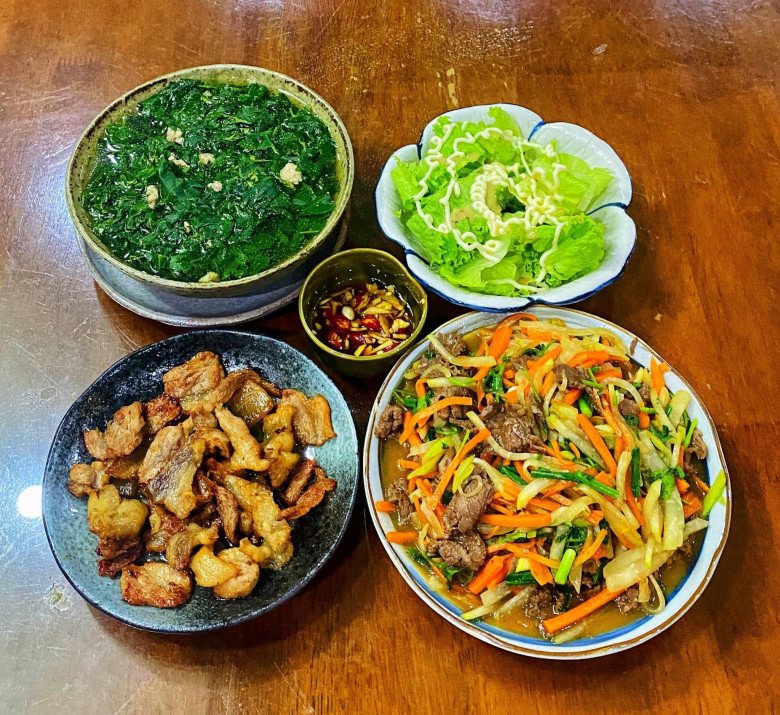 Mẹ 3 con Thái Nguyên khoe cơm gia đình toàn 4-5 món chỉ nấu trong 40 phút, nhìn mà thèm - 7