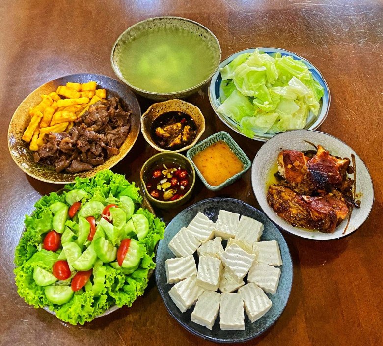 Mẹ 3 con Thái Nguyên khoe cơm gia đình toàn 4-5 món chỉ nấu trong 40 phút, nhìn mà thèm - 8