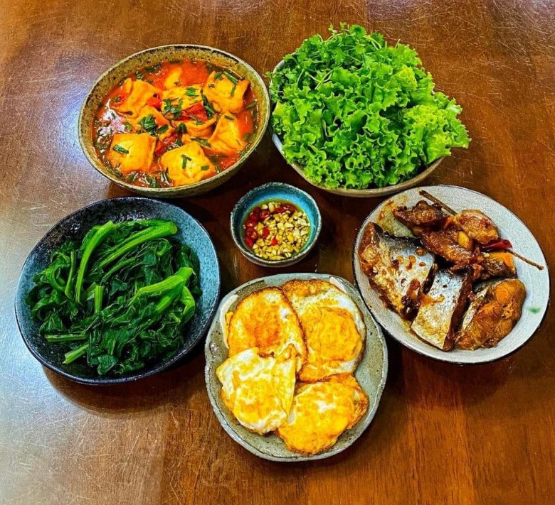 Mẹ 3 con Thái Nguyên khoe cơm gia đình toàn 4-5 món chỉ nấu trong 40 phút, nhìn mà thèm - 18