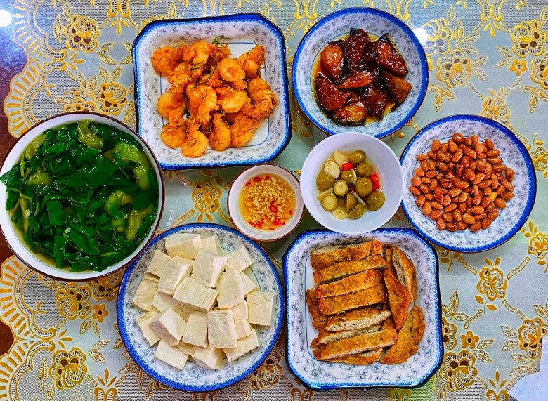 Mẹ 3 con Thái Nguyên khoe cơm gia đình toàn 4-5 món chỉ nấu trong 40 phút, nhìn mà thèm - 19