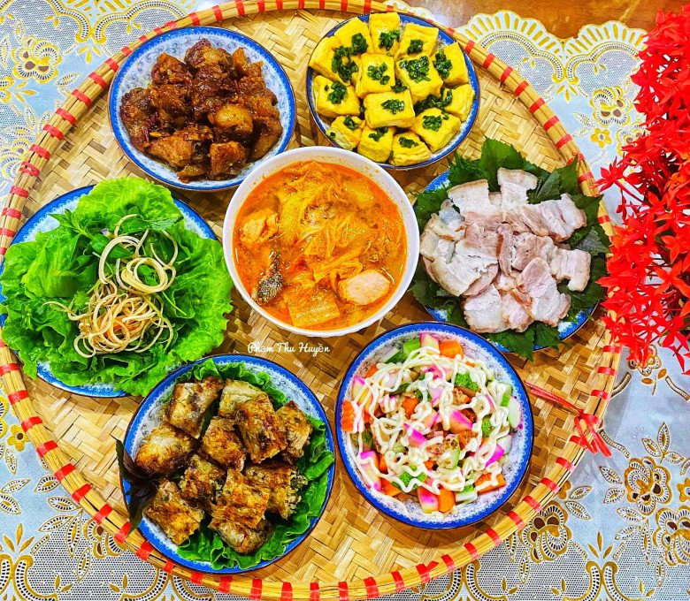 Mẹ 3 con Thái Nguyên khoe cơm gia đình toàn 4-5 món chỉ nấu trong 40 phút, nhìn mà thèm - 22