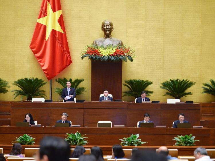 Quốc hội thảo luận về dự án Luật Giao dịch điện tử (sửa đổi)