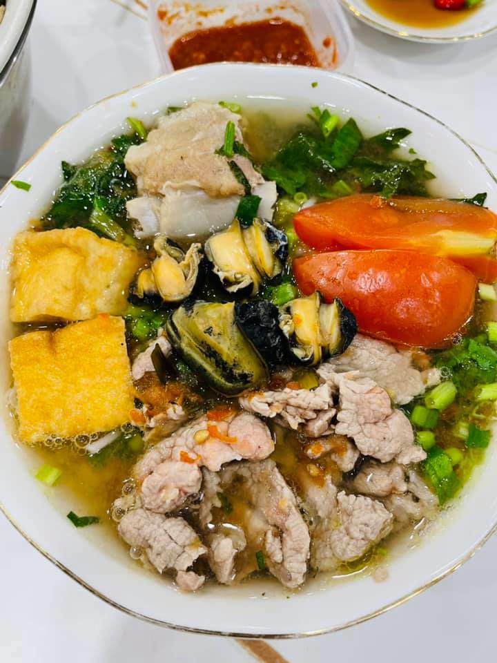 Hải Băng thèm bún quê mình liền được chồng chiều ngay, thành quả của chàng rể và mẹ vợ ngon chẳng kém nhau - 8