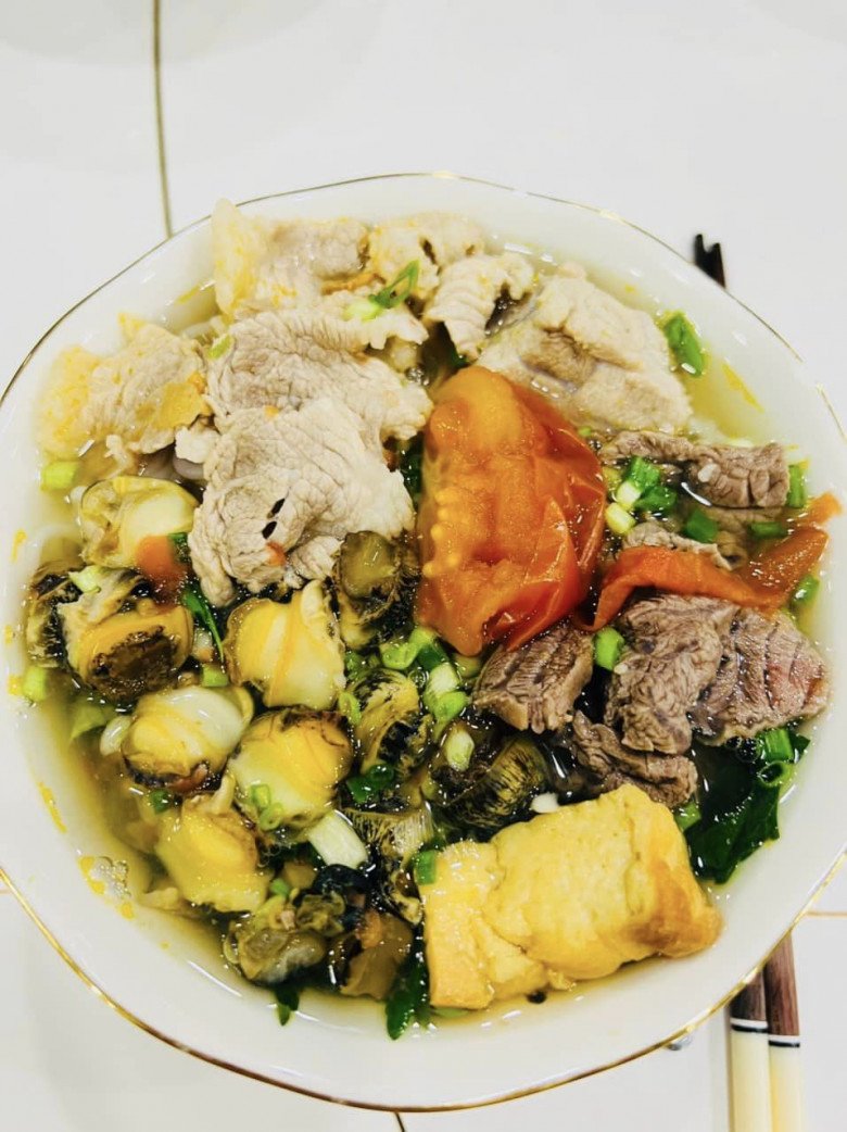 Hải Băng thèm bún quê mình liền được chồng chiều ngay, thành quả của chàng rể và mẹ vợ ngon chẳng kém nhau - 4