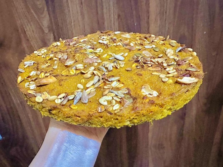 Nữ ca sĩ làm món thịt nướng nhưng con trai lại gào thét, “chạy bay hết dép” ra khỏi nhà - 14