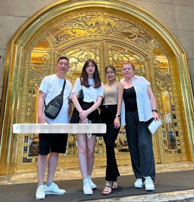 Gái xinh Đồng Nai khiến Hoàng Đức theo đuổi 4 tháng “không đổ”, các nàng Wags khác thì sao? - 5