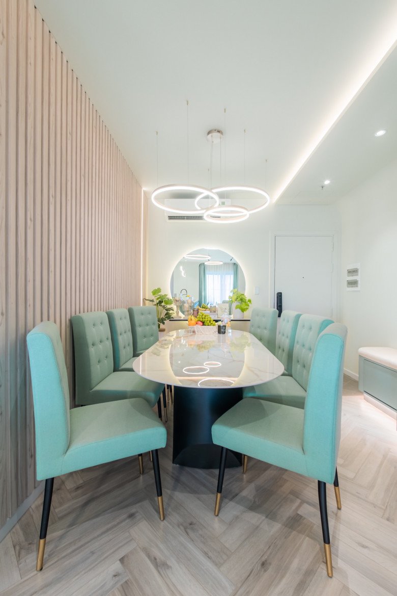 Nữ doanh nhân 9X bầu bí vẫn lăn xả tại công trình, chi tiền tỷ làm nhà tặng con trai - 8