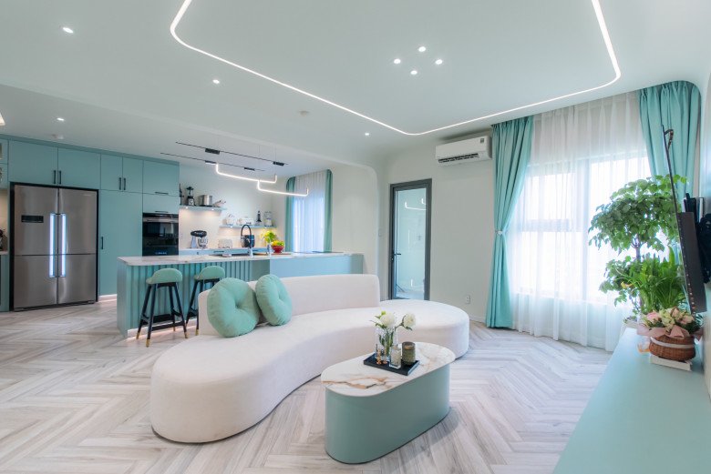 Nữ doanh nhân 9X bầu bí vẫn lăn xả tại công trình, chi tiền tỷ làm nhà tặng con trai - 2