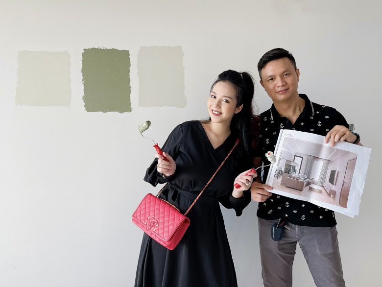 Nữ doanh nhân 9X bầu bí vẫn lăn xả tại công trình, chi tiền tỷ làm nhà tặng con trai - 4