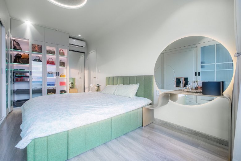 Nữ doanh nhân 9X bầu bí vẫn lăn xả tại công trình, chi tiền tỷ làm nhà tặng con trai - 6