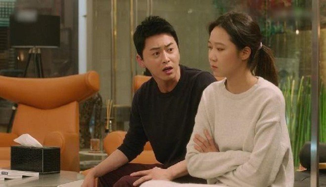 Mẹ chồng cũ ốm định biếu bà 3 triệu, nghe hàng xóm nói tôi cất luôn phong bì - 1