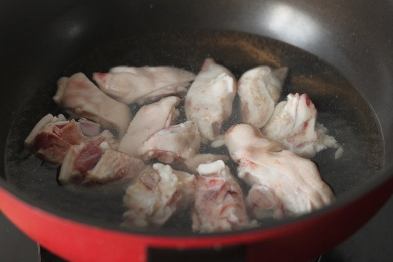 Cả con lợn chỉ có vài cái được ví như thuốc quý, làm đẹp da, nấu kiểu này mỗi tuần ăn 1 lần cực tốt - 2