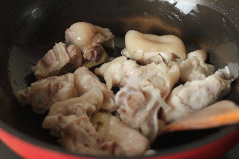 Cả con lợn chỉ có vài cái được ví như thuốc quý, làm đẹp da, nấu kiểu này mỗi tuần ăn 1 lần cực tốt - 4