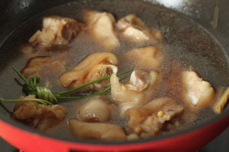 Cả con lợn chỉ có vài cái được ví như thuốc quý, làm đẹp da, nấu kiểu này mỗi tuần ăn 1 lần cực tốt - 7