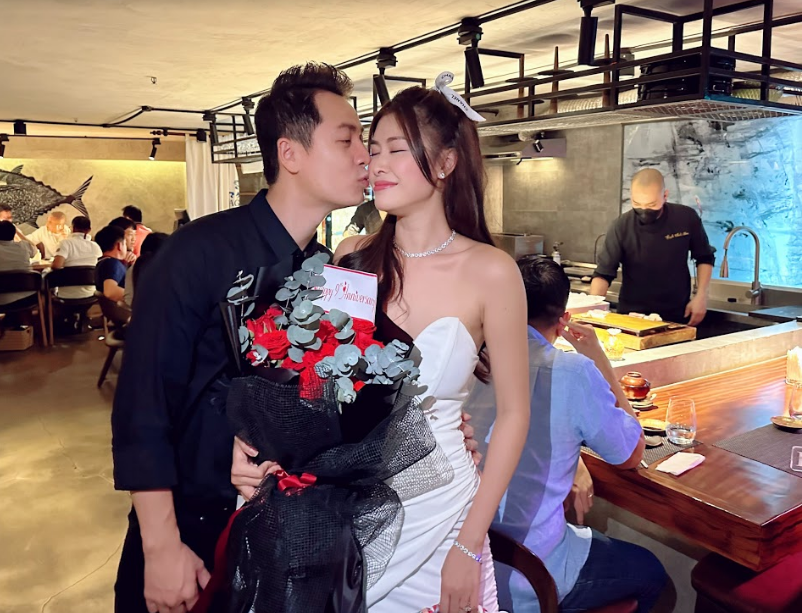 Đại gia ngầm Vbiz có nhà từ Sài Gòn tới Phú Quốc kỷ niệm 9 năm ngày cưới - 1