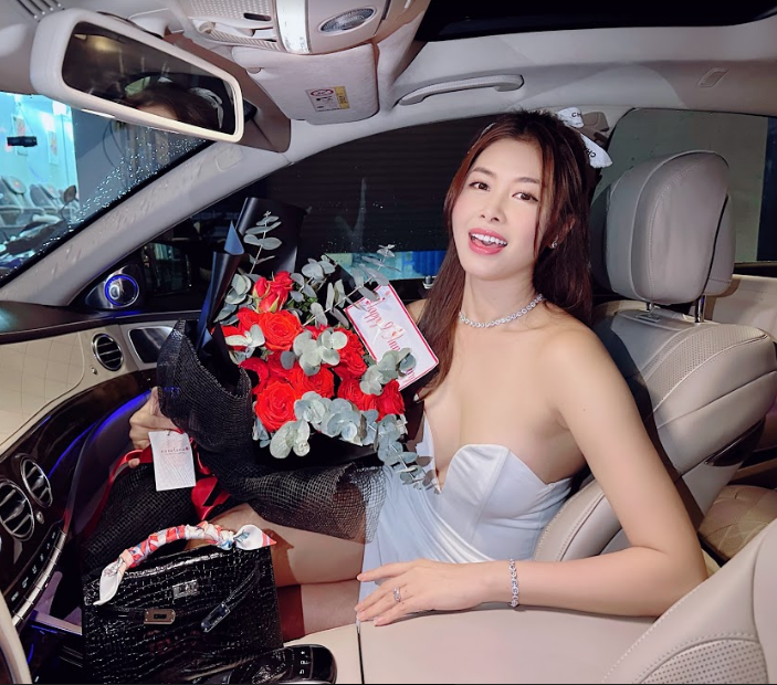 Đại gia ngầm Vbiz có nhà từ Sài Gòn tới Phú Quốc kỷ niệm 9 năm ngày cưới - 3