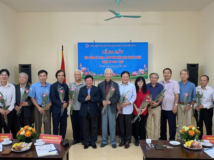 Ra mắt Hội đồng Lý luận phê bình Văn học nghệ thuật Liên hiệp các Hội Văn học nghệ thuật Việt Nam nhiệm kỳ 2020 - 2025
