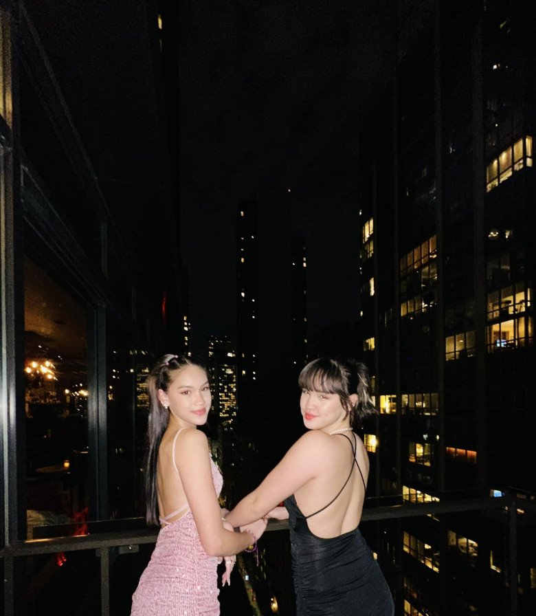 Bé gái Việt 13 tuổi cao 1m72 thả dáng náo loạn đường phố New York, là mẫu nhí Việt đầu tiên catwalk tại Mỹ - 12