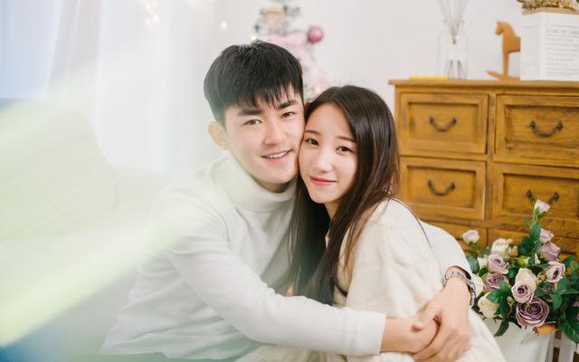 Ra mắt nhà bạn trai mà bố anh cứ nhìn chằm chằm, em ngơ ngẩn bật khóc khi bác thốt lời - 1