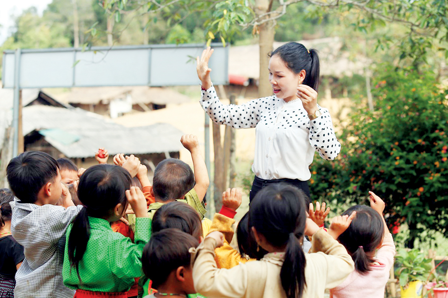Nhà giáo Việt Nam - Một đề tài cần có nhiều bài hát - 1