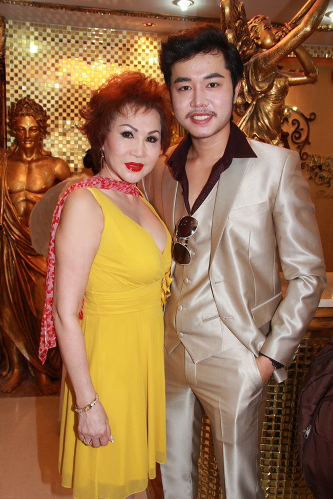 Chia tay tỷ phú hơn 32 tuổi, Vũ Hoàng Việt có bạn gái nóng bỏng còn Đan Trường ra sao hậu ly hôn? - 2