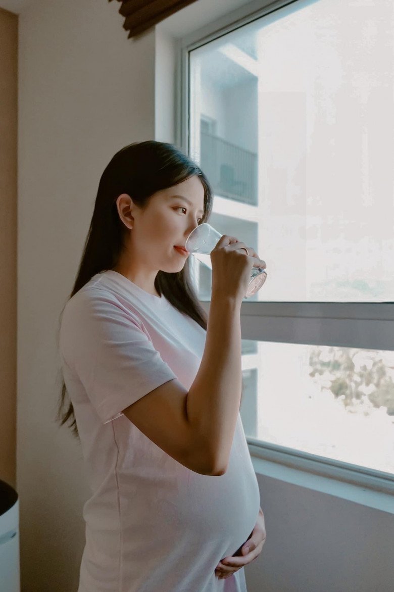 Vợ Phan Mạnh Quỳnh khoe đường cong “lạ lắm”, chưa đẻ đã lo ngay ngáy khó về dáng - 3