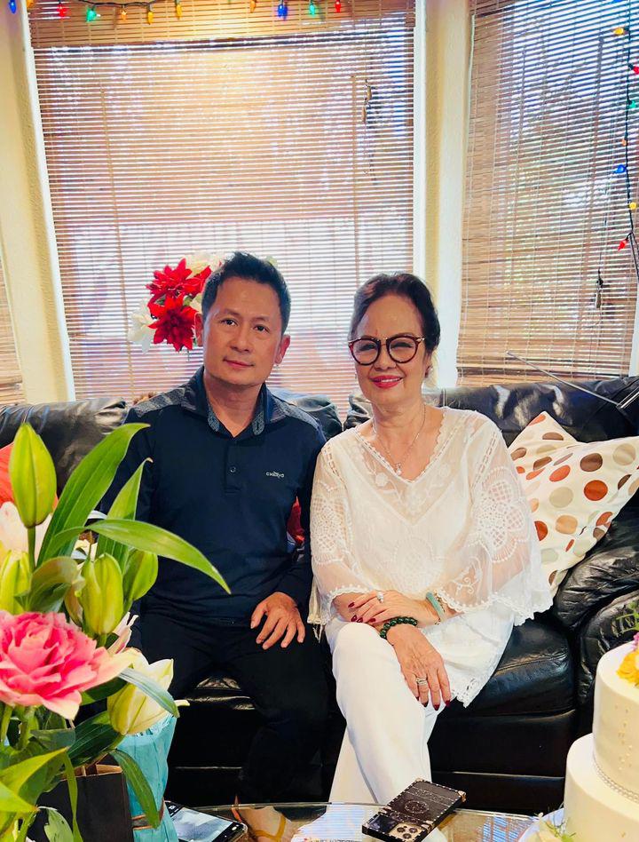 Mẹ ruột nổi tiếng của Bằng Kiều được khen nấu phở "ngon nhất thế giới", chồng cũ Thu Phương "oánh" liền 2 bát - 4