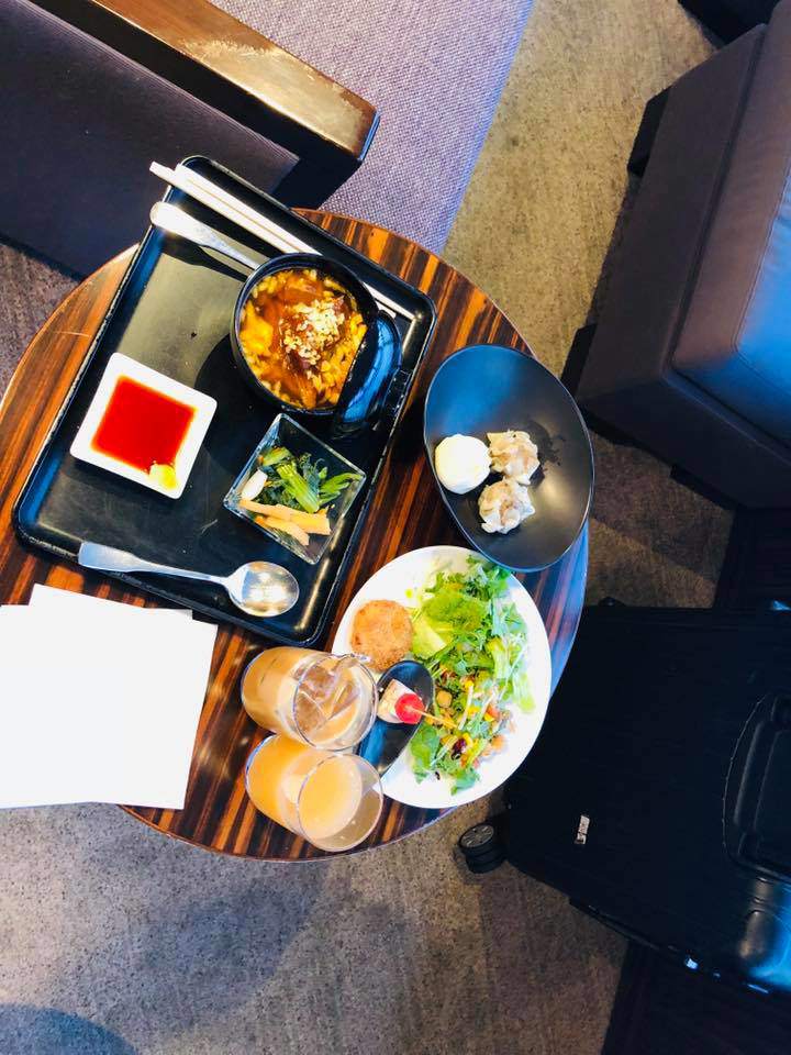 Mẹ ruột nổi tiếng của Bằng Kiều được khen nấu phở "ngon nhất thế giới", chồng cũ Thu Phương "oánh" liền 2 bát - 11