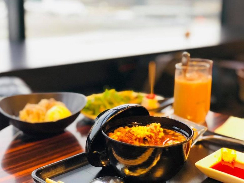 Mẹ ruột nổi tiếng của Bằng Kiều được khen nấu phở "ngon nhất thế giới", chồng cũ Thu Phương "oánh" liền 2 bát - 10