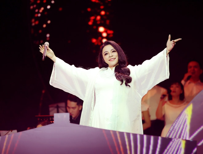 Quang Linh hết lời khen ngợi giọng hát NSƯT Tố Nga - 5