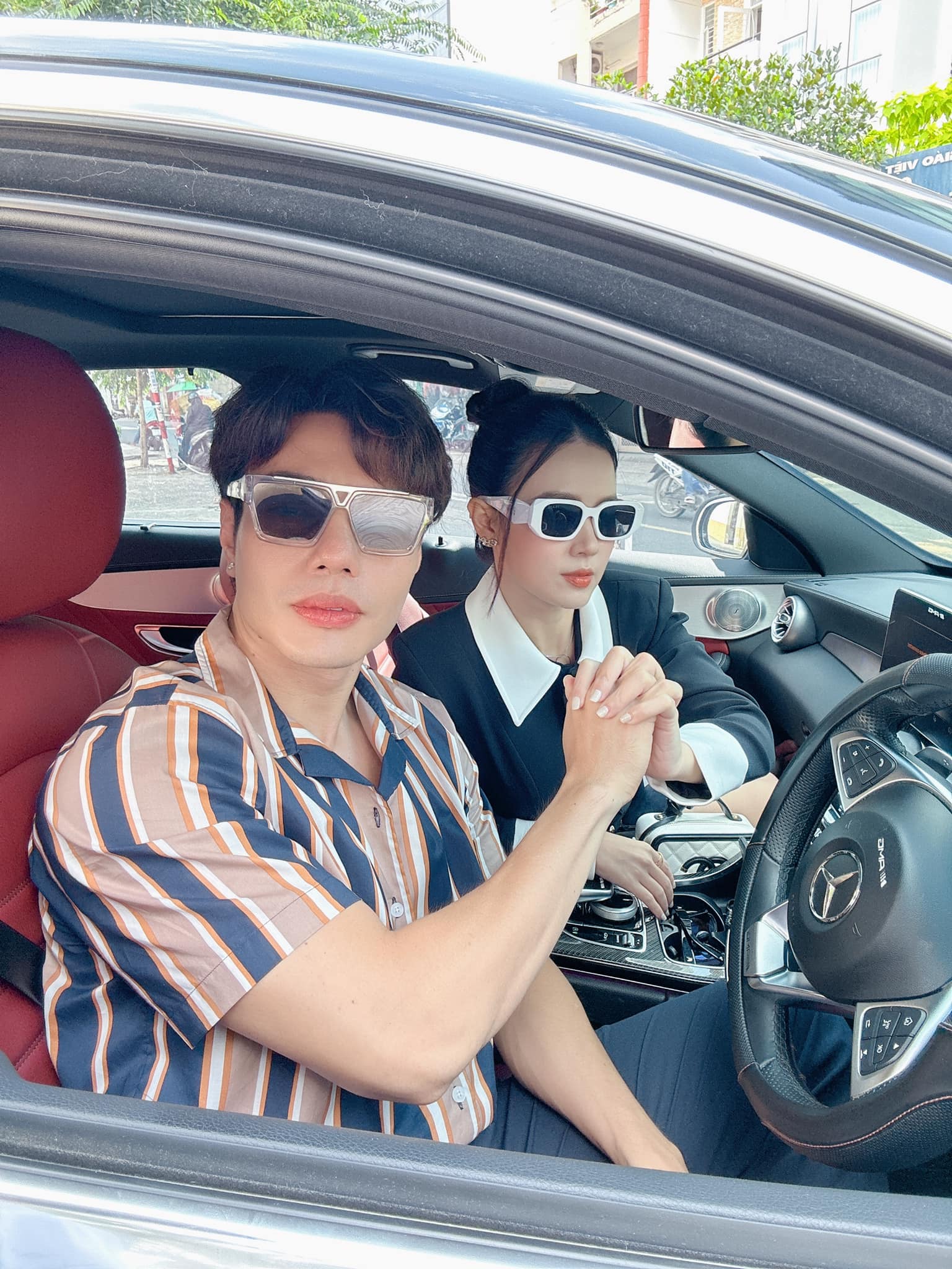 Midu đăng ảnh tay đan tay Lê Dương Bảo Lâm, Quỳnh Quỳnh liền khẳng định 1 điều chắc nịch - 1