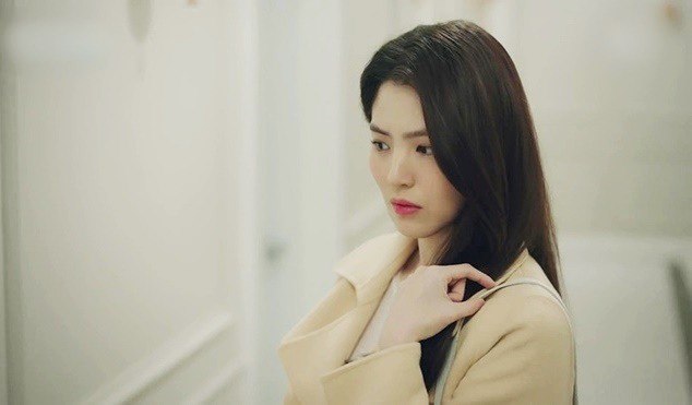 Chán đang muốn chia tay, về nhà bạn trai nhìn bộ chăn gối của bố mẹ anh, em vội giục cưới  - 1