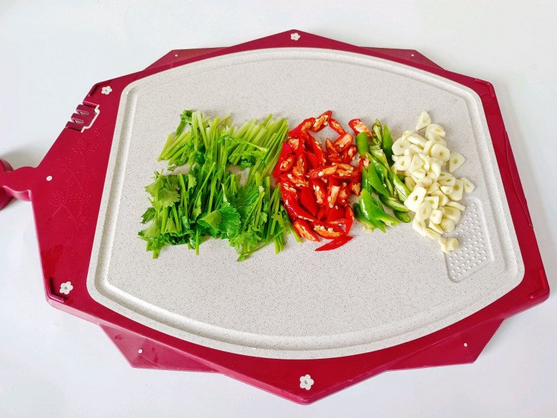 Không phải cần tây, thịt bò xào với loại rau hay ăn sống này hương vị đỉnh cao ai cũng đòi nấu tiếp - 2