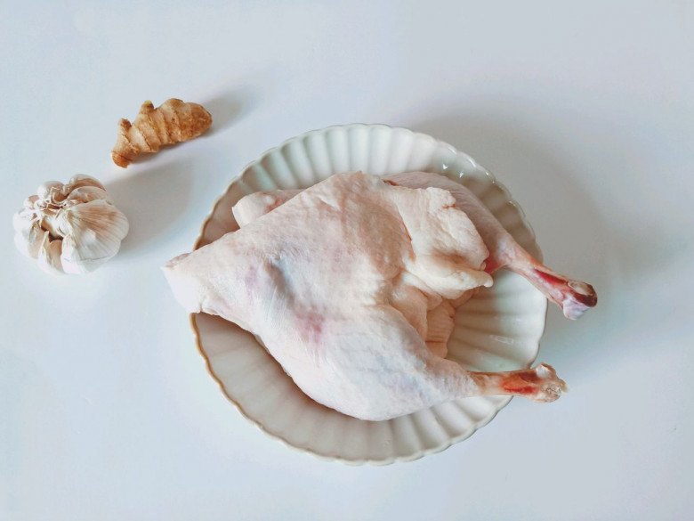 Người bán vịt nướng lâu năm lộ cách tẩm ướp cực đơn giản, nướng xong vịt vàng ruộm thơm nức mũi ăn đã miệng - 1