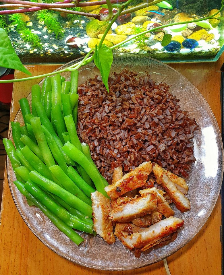 Chàng trai độc thân khoe cơm 1 mình, "không cần người yêu nấu ngon, chỉ cần người ăn món mình nấu" - 15