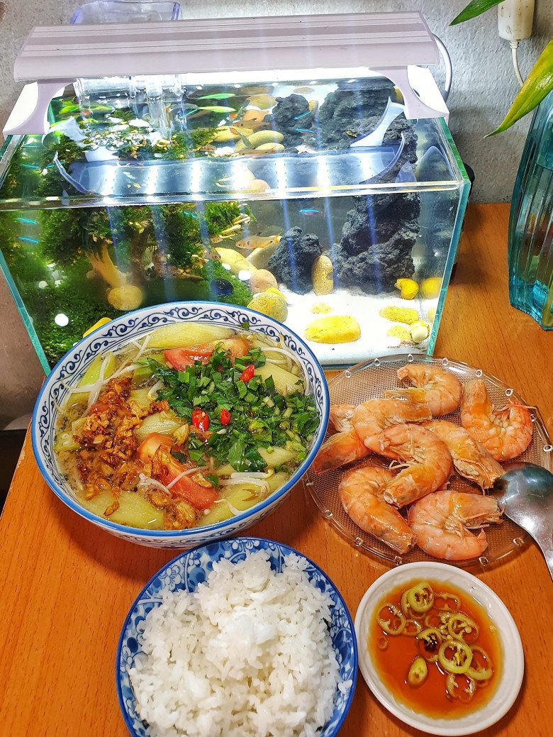 Chàng trai độc thân khoe cơm 1 mình, "không cần người yêu nấu ngon, chỉ cần người ăn món mình nấu" - 6