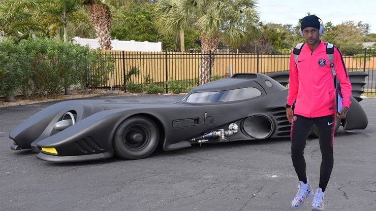 Cầu thủ ở World Cup kiếm tiền như nước, sở hữu cả biệt thự, siêu xe và trực thăng - 10