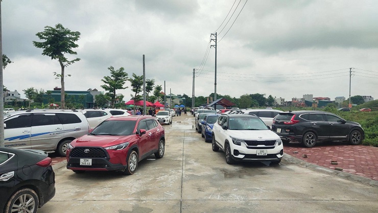 Bất chấp thị trường trầm lắng, đất đấu giá khu vực này vẫn cao chót vót gần 170 triệu/m2 - 1