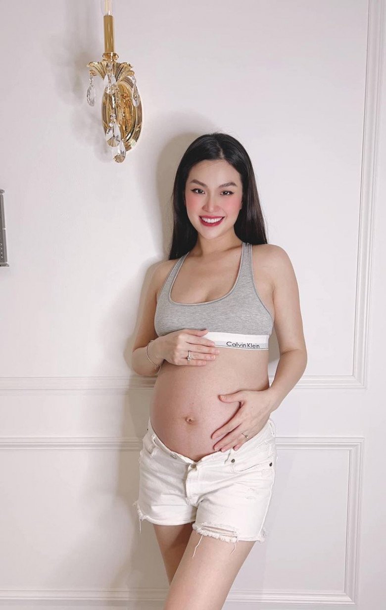 Á hậu Diễm Trang ngỡ ngàng khi nhìn hành động hiếm thấy của em bé lúc siêu âm - 3