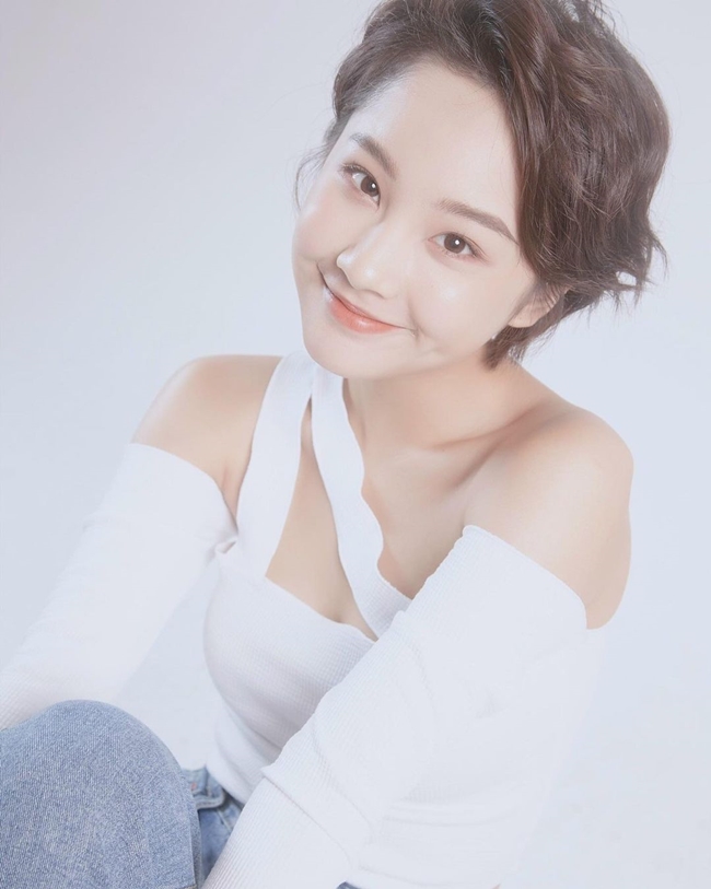 &#34;Thần tiên tỷ tỷ&#34; thế hệ mới là người đẹp 2k2 quê Thanh Hóa có vượt mặt hot girl xứ Lạng? - 14