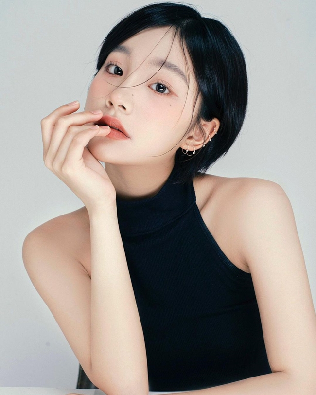 &#34;Thần tiên tỷ tỷ&#34; thế hệ mới là người đẹp 2k2 quê Thanh Hóa có vượt mặt hot girl xứ Lạng? - 16