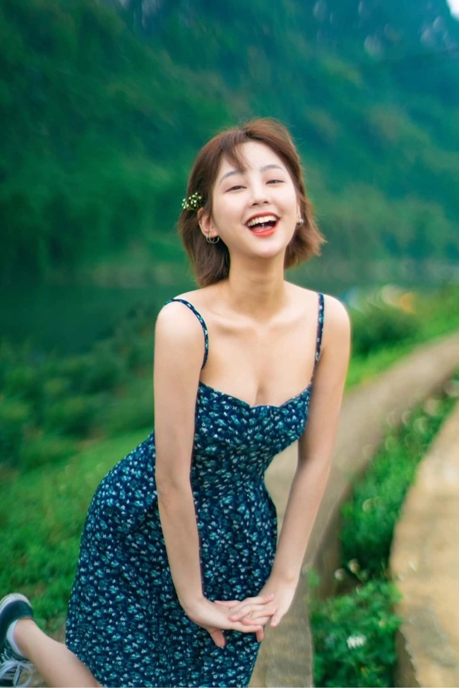 &#34;Thần tiên tỷ tỷ&#34; thế hệ mới là người đẹp 2k2 quê Thanh Hóa có vượt mặt hot girl xứ Lạng? - 17